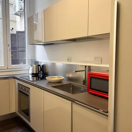 Apartment Wamma Modern House Rome